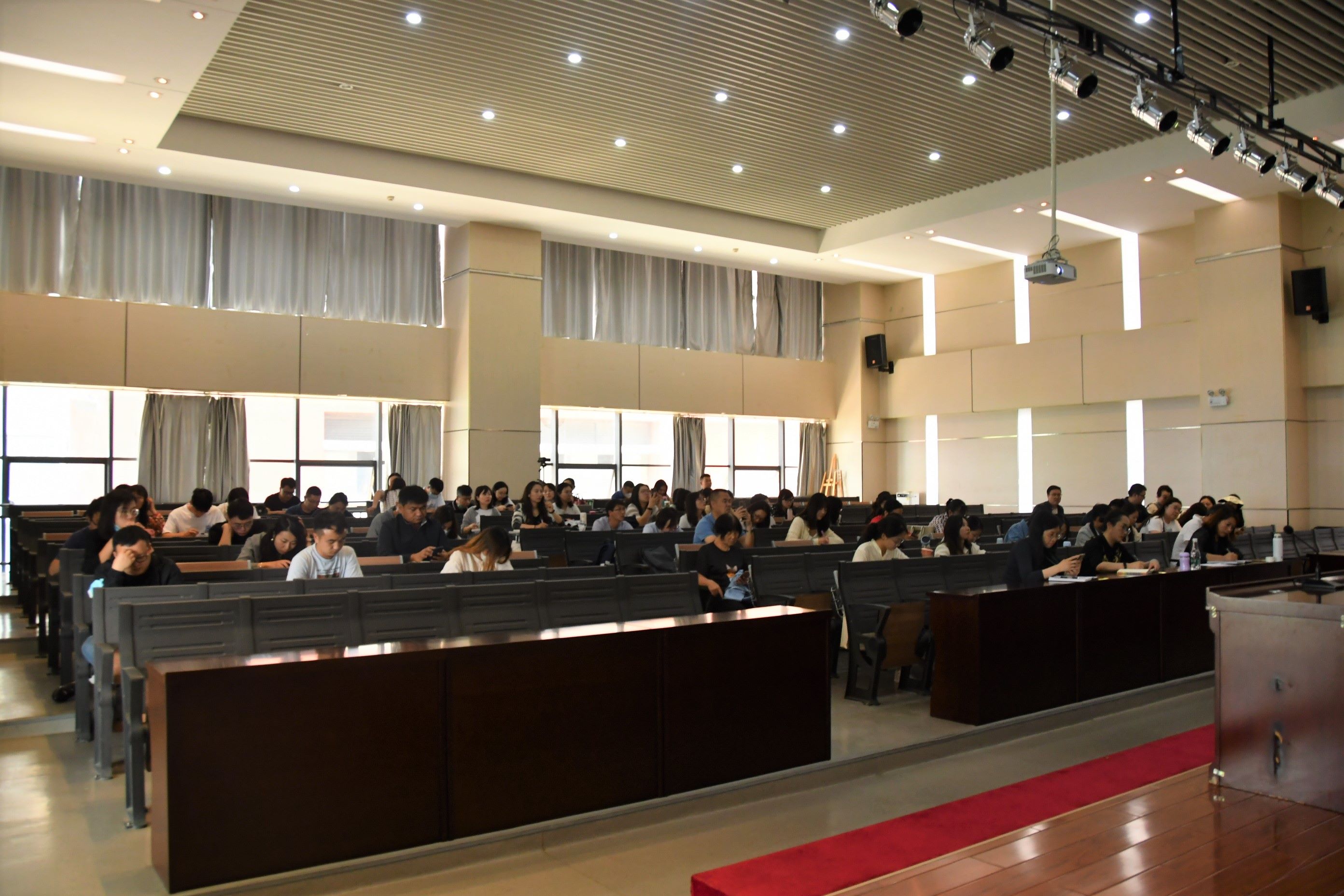 马克思主义学院邀请云南师大刘化军教授作专题讲座-云南国土资源职业学院新闻网